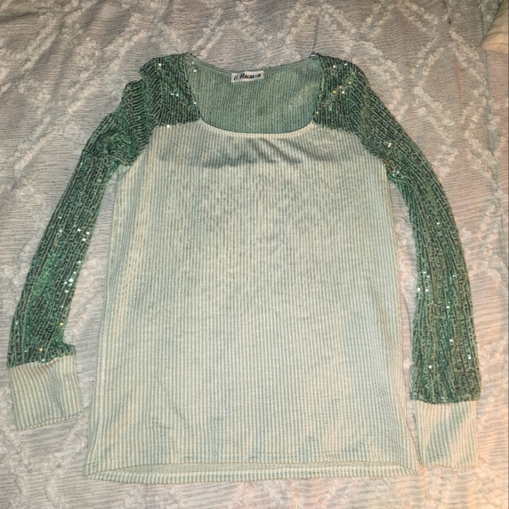 Macaron Green Sequin Sleeve lightweight top